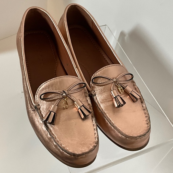 Coach Metallic Bow Tassel Loafer Rose Gold 8B - Picture 1 of 8
